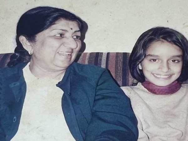 Shraddha Kapoor remembers Lata ‘Aaji’ with heartfelt social media note