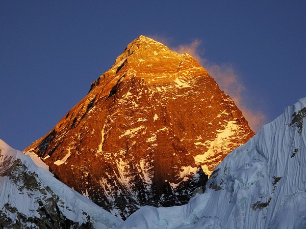 Nepal: One killed, over dozen missing after massive avalanche on Mt Manaslu