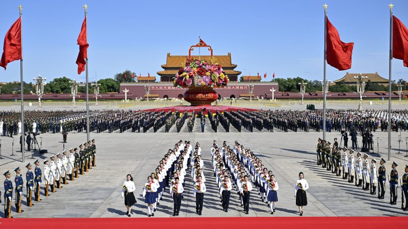 CHINA-BEIJING-MARTYRS’ DAY-FALLEN NATIONAL HEROES-FLOWER BASKETS PRESENTING (CN)