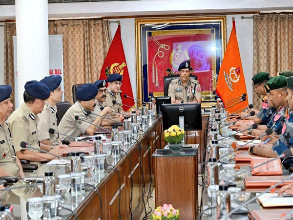 SSB DG Daljit Singh Chawdhary meets student officers of Nepal’s Armed Police Force in Delhi